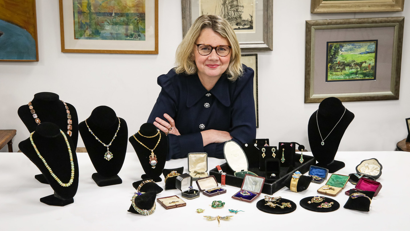 Catherine And Jewellery (1)