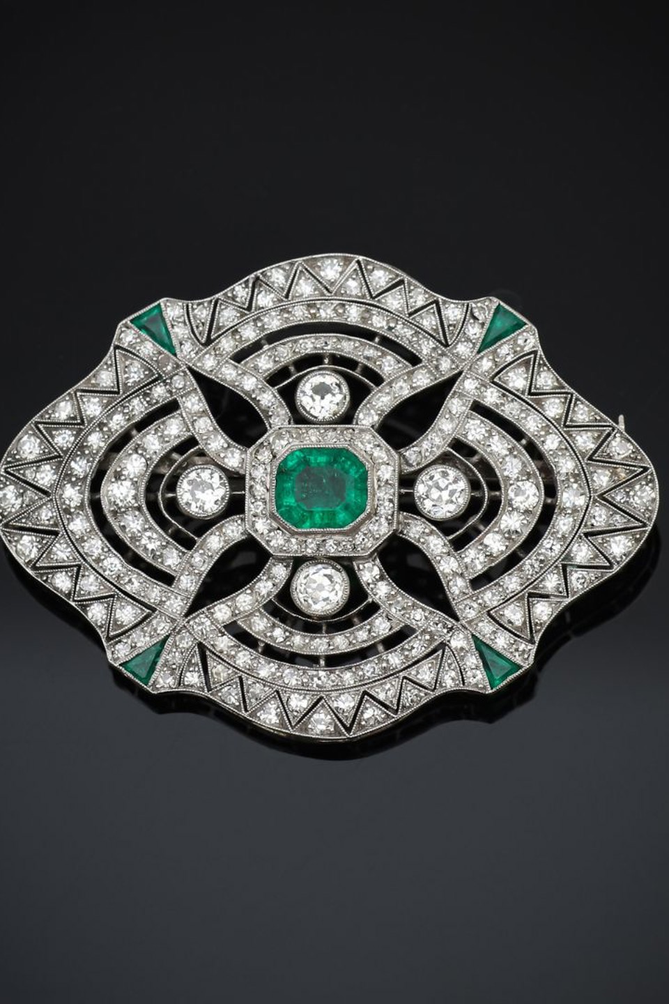 Emerald Brooch 2 (1)